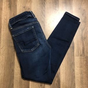 Women’s AE skinny jeans